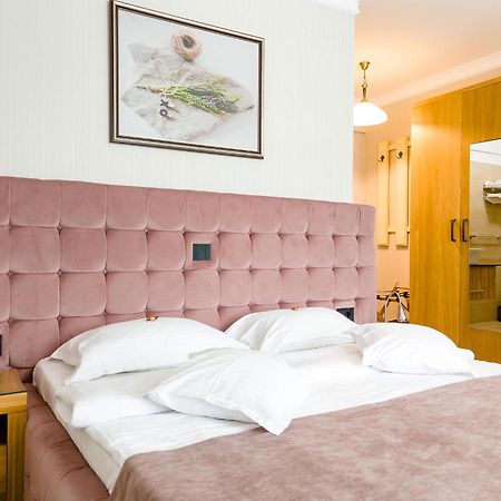 Hotel Roser House Boutique - Pe Malul Lacului Colibiţa Екстериор снимка