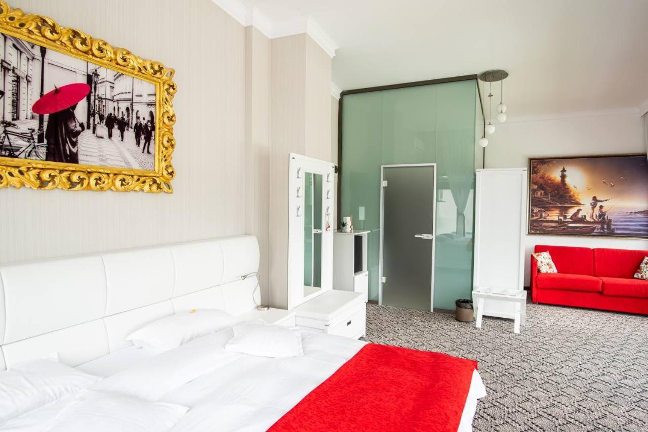 Hotel Roser House Boutique - Pe Malul Lacului Colibiţa Стая снимка